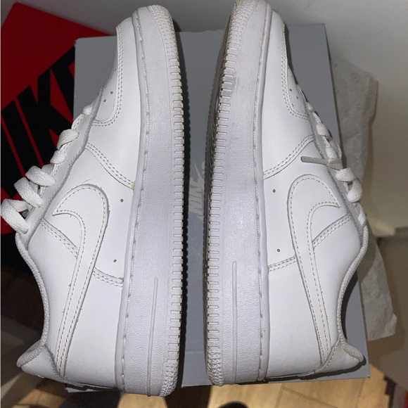 Used Air Force ones good condition - Picture 3 of 7